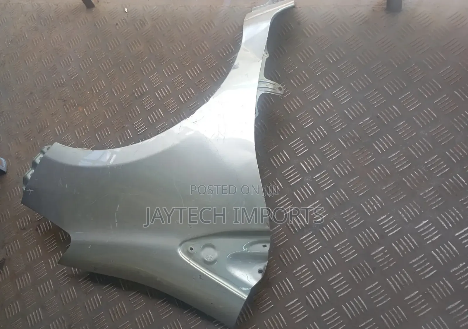 Vitz 2017 Wing/Fender