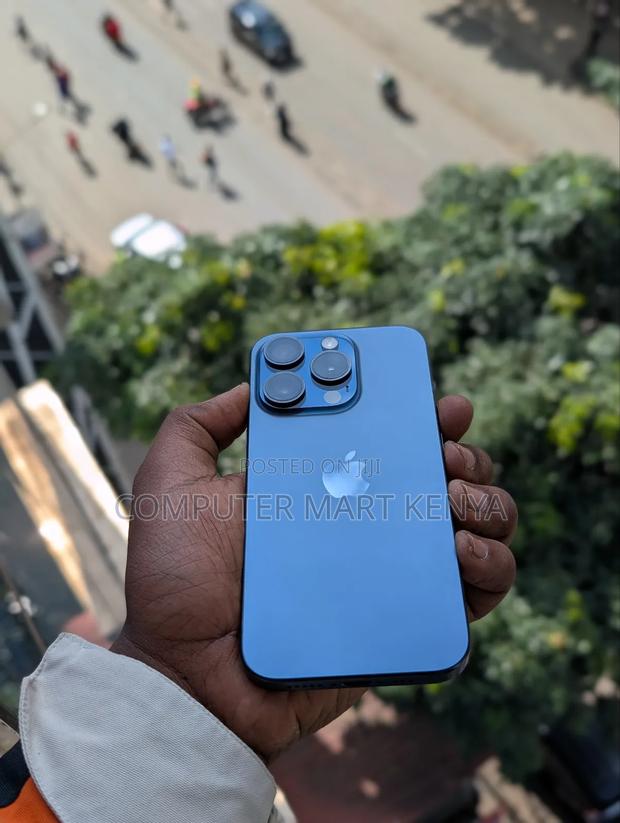 Apple iPhone 15 Pro 256 GB Blue - thumbnail 2