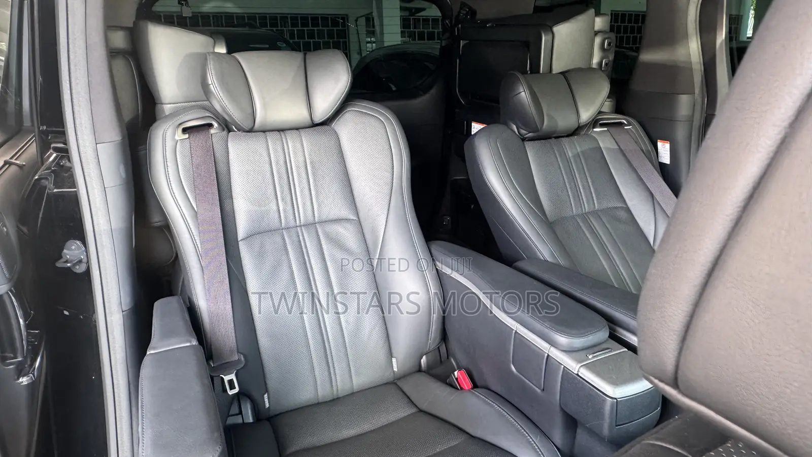 Toyota Alphard 2.5 Petrol FWD 2021 Black