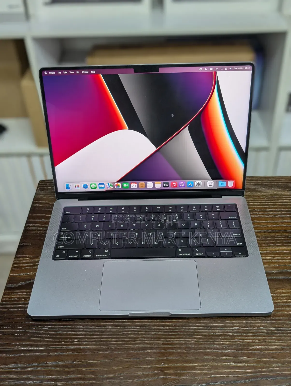 Apple MacBook Pro 2023 M3 Pro 14-inch 18GB Apple M3 Pro SSD 512GB