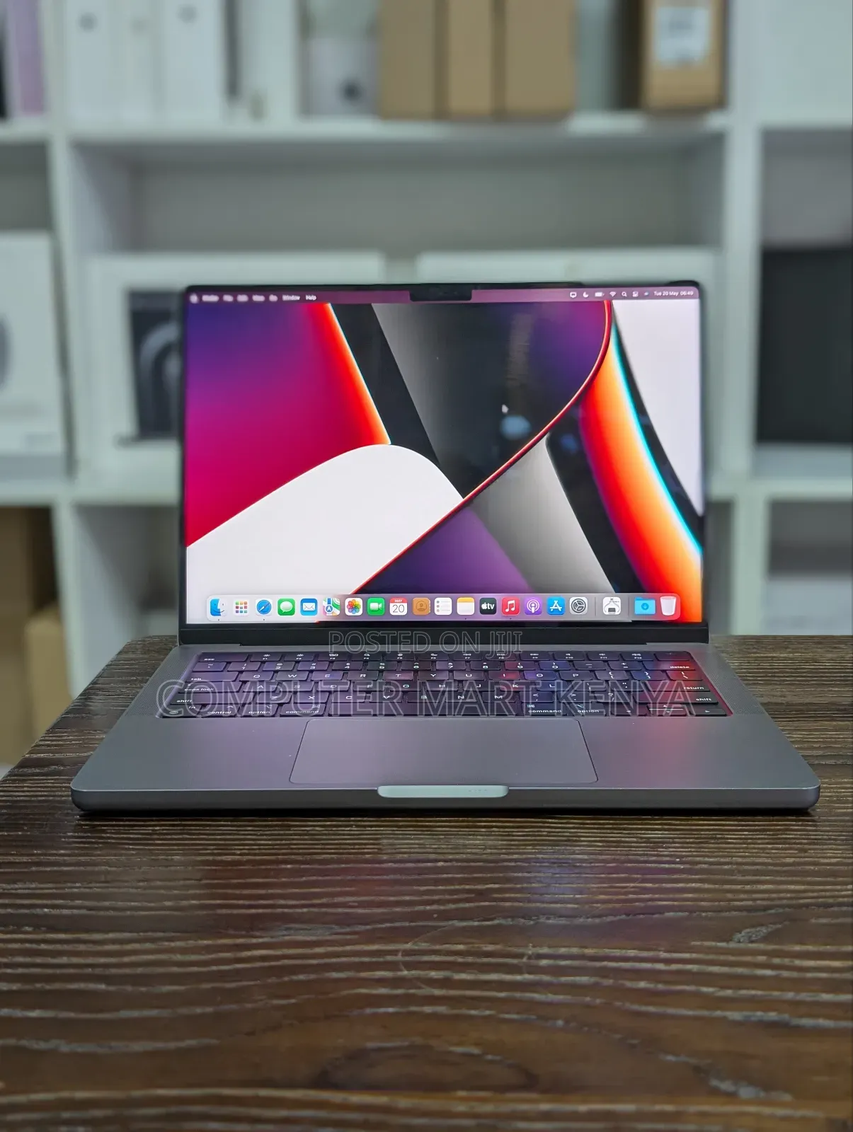 Apple MacBook Pro 2023 M3 Pro 14-inch 18GB Apple M3 Pro SSD 512GB
