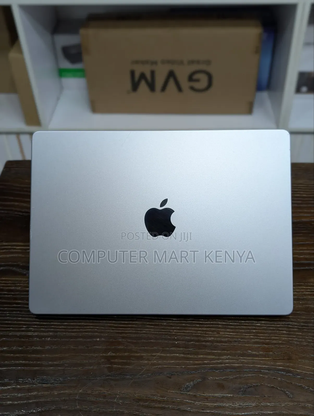 Apple MacBook Pro 2023 M3 Pro 14-inch 18GB Apple M3 Pro SSD 512GB
