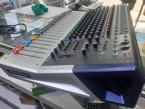 12 Channels Pro Powered Mixer Usb/Bluetooth 1500w Power Output
