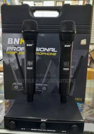 BNK Bk902 High-Quality Wireless Microphone 150 Meters Frequency Range