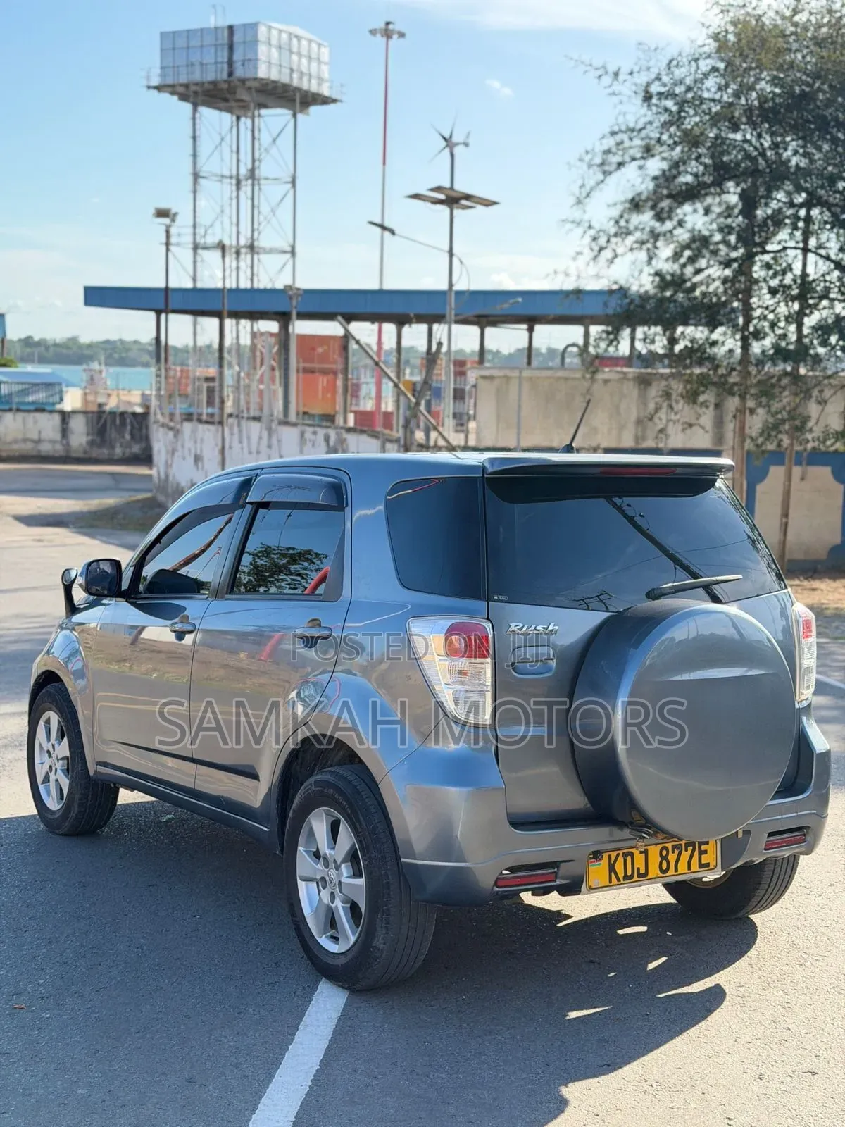 Toyota Rush 2016 Gray