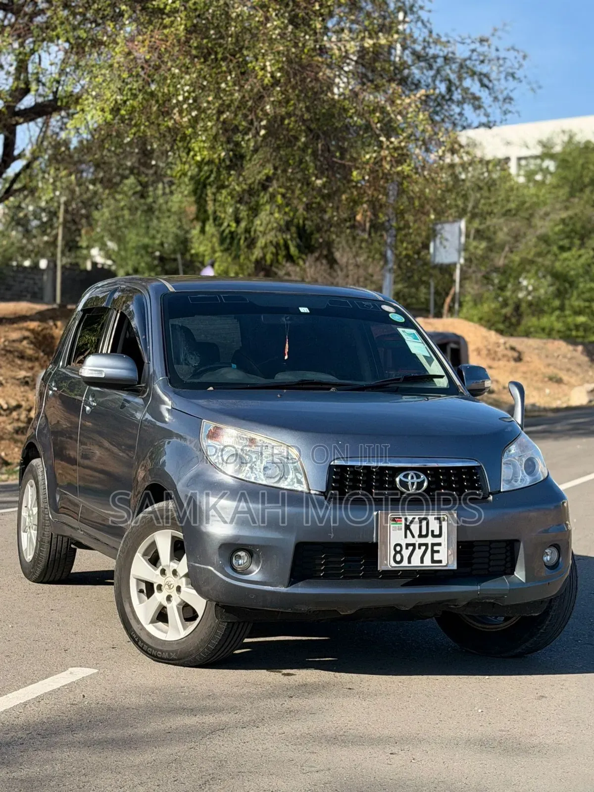 Toyota Rush 2016 Gray