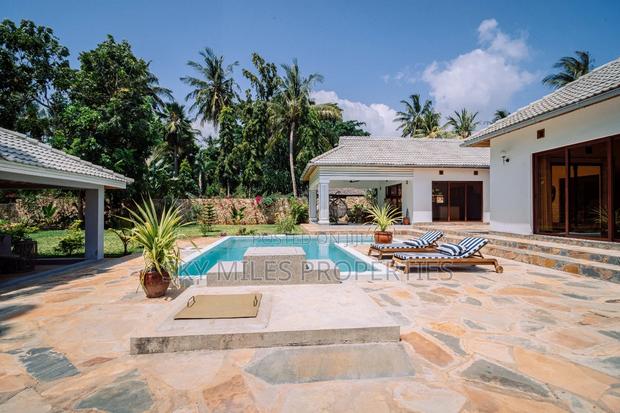 3bdrm Villa in La-Marina Creekside, Mtwapa for sale - main view