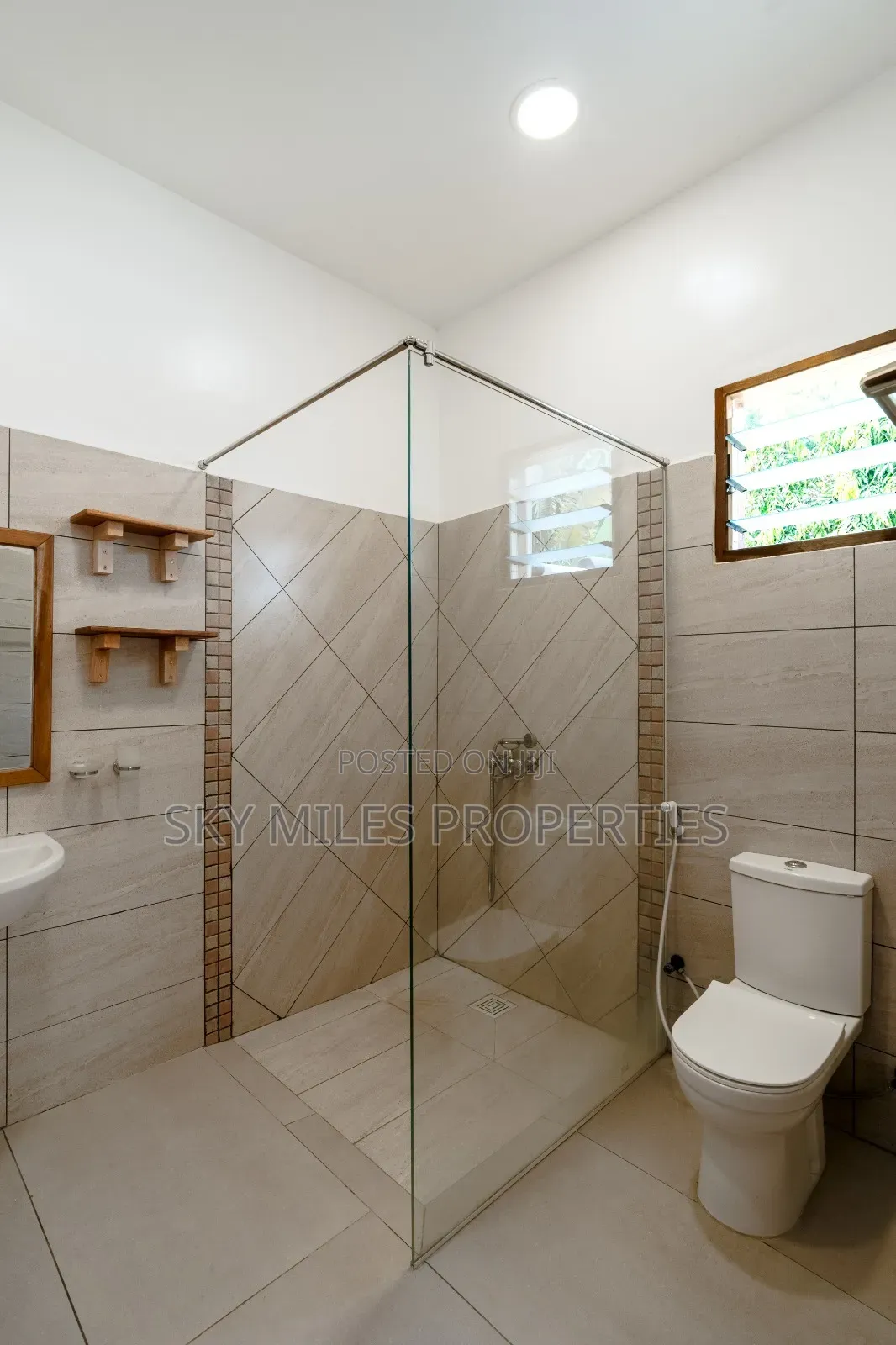 3bdrm Villa in La-Marina Creekside, Mtwapa for sale