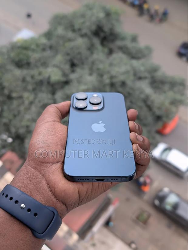 Apple iPhone 15 Pro 128 GB Blue - thumbnail 2