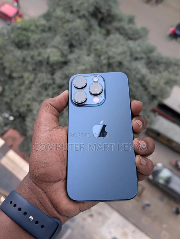 Apple iPhone 15 Pro 128 GB Blue - thumbnail 4