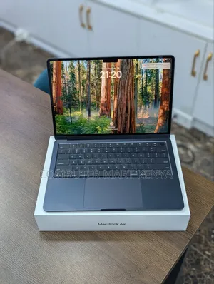 New Laptop Apple MacBook Air 2025 M4 16GB Apple M4 SSD 256GB