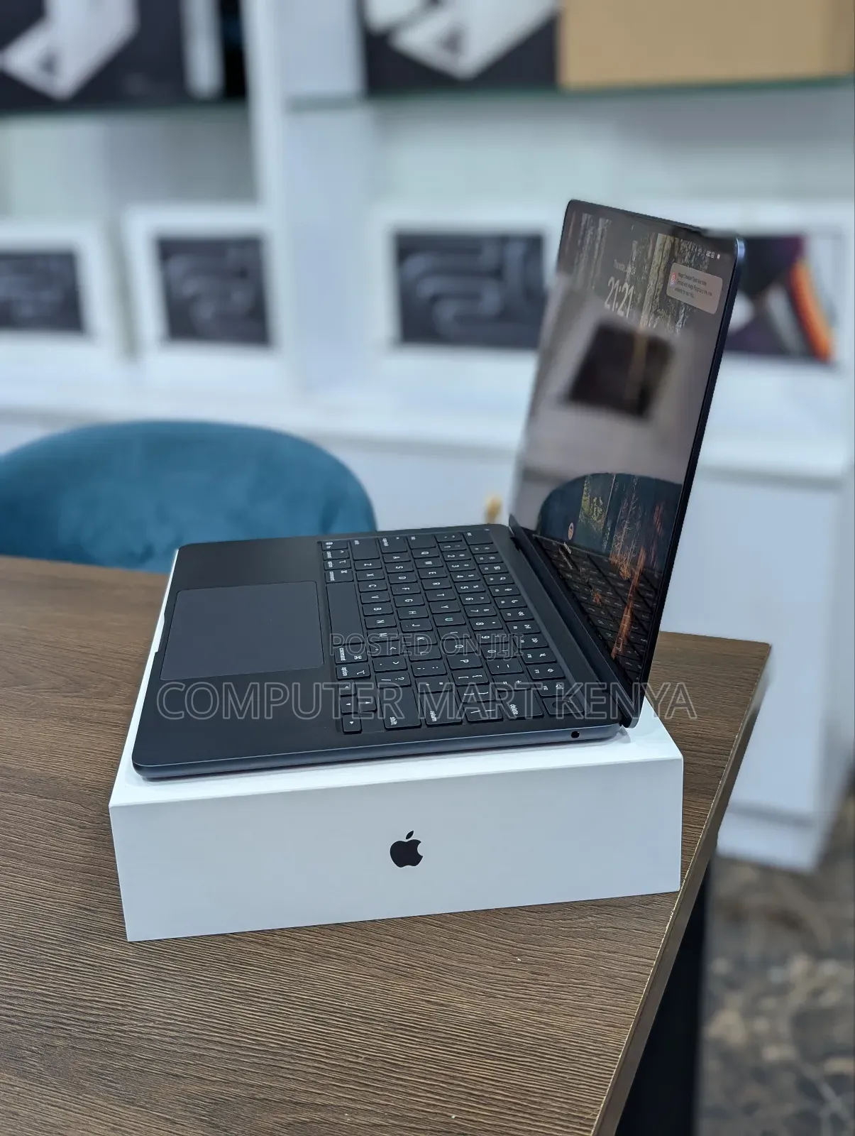New Laptop Apple MacBook Air 2025 M4 16GB Apple M4 SSD 256GB