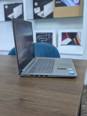 New Laptop Lenovo Ideapad 3 8GB Intel Core i5 SSD 512GB