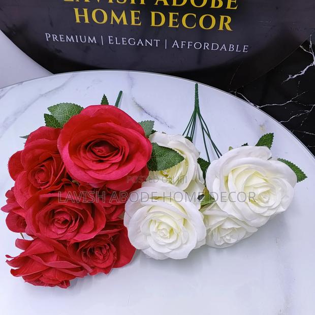 Artificial Rose Flowers - Red and White Per Bunch - thumbnail 2