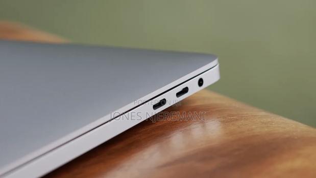 Laptop Apple MacBook 2019 32GB Intel Core i7 SSD 512GB - thumbnail 6