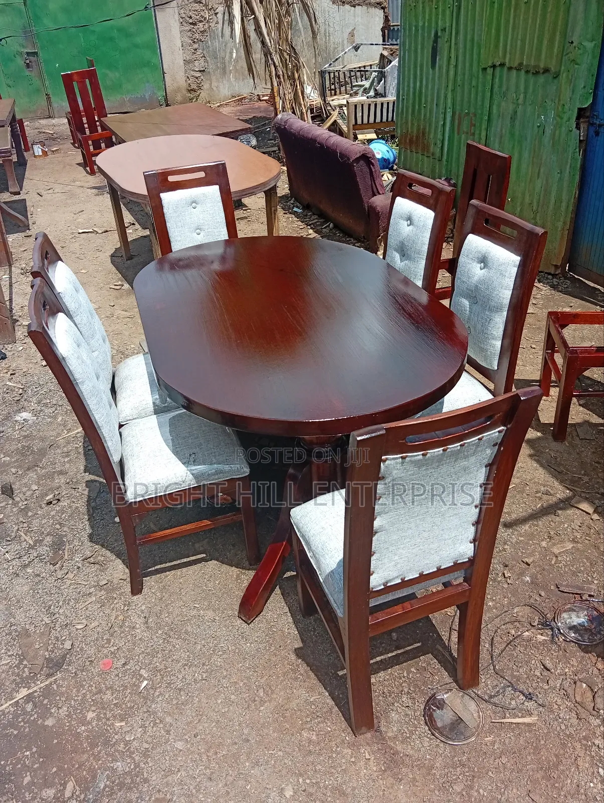 Lush Comfy Dining Tables 6sitter