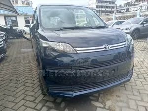 Toyota Spade 2019 Blue