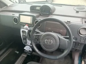 Toyota Spade 2019 Blue