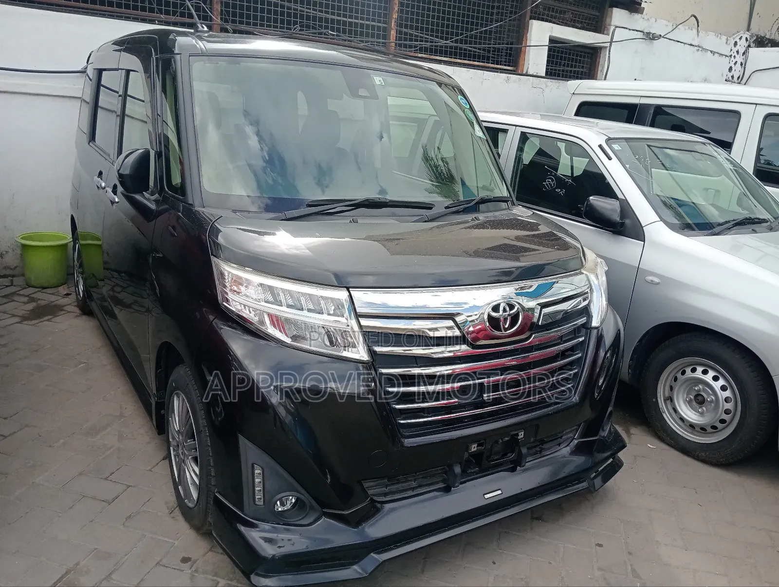 Toyota Roomy 2018 Black