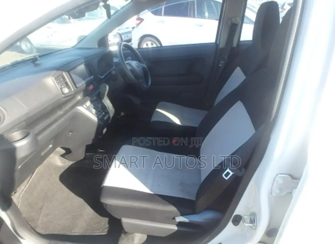 Daihatsu Mira 2018 White