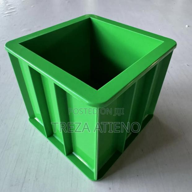Plastic Concrete Cube Form