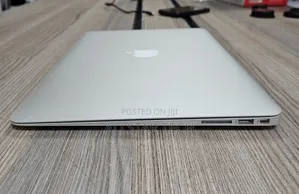 Laptop Apple MacBook Air 2017 8GB Intel Core i5 SSD 256GB