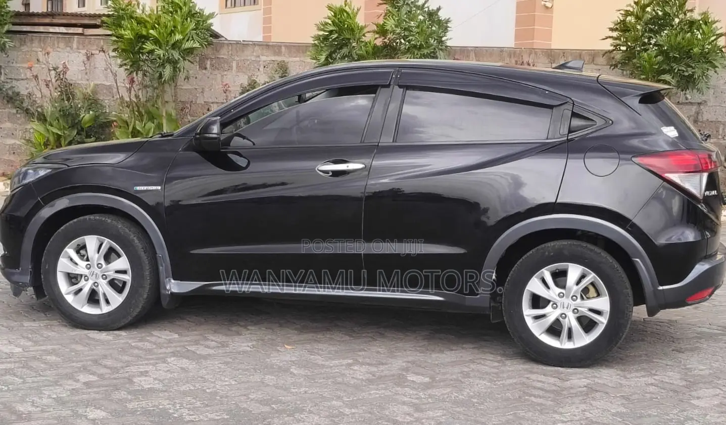 Honda Vezel 2016 Black