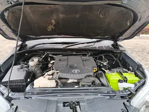 Toyota Hilux 2023 Gray