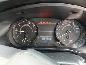 Toyota Hilux 2023 Gray