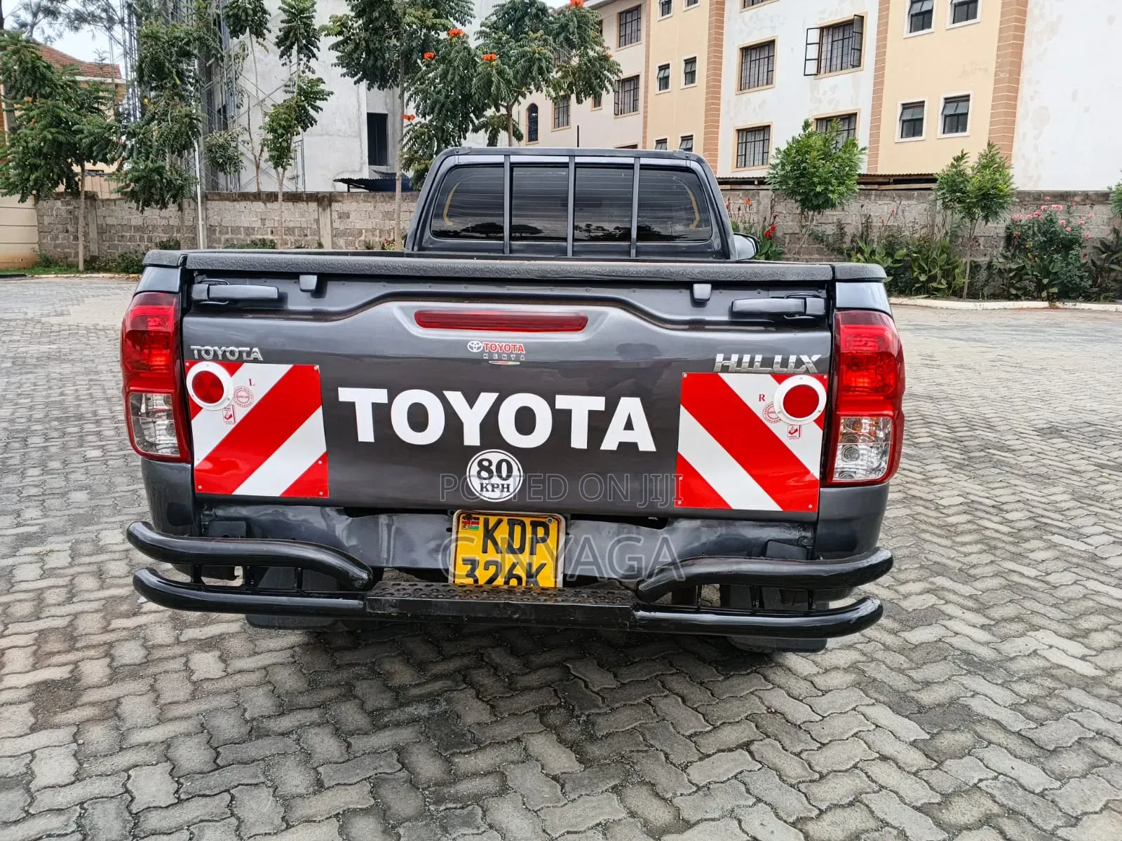 Toyota Hilux 2023 Gray