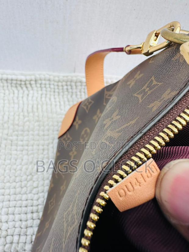 Authentic Louis Vuitton Odeon Nm Pm Monogram Canvas Crossbody Bag - thumbnail 4