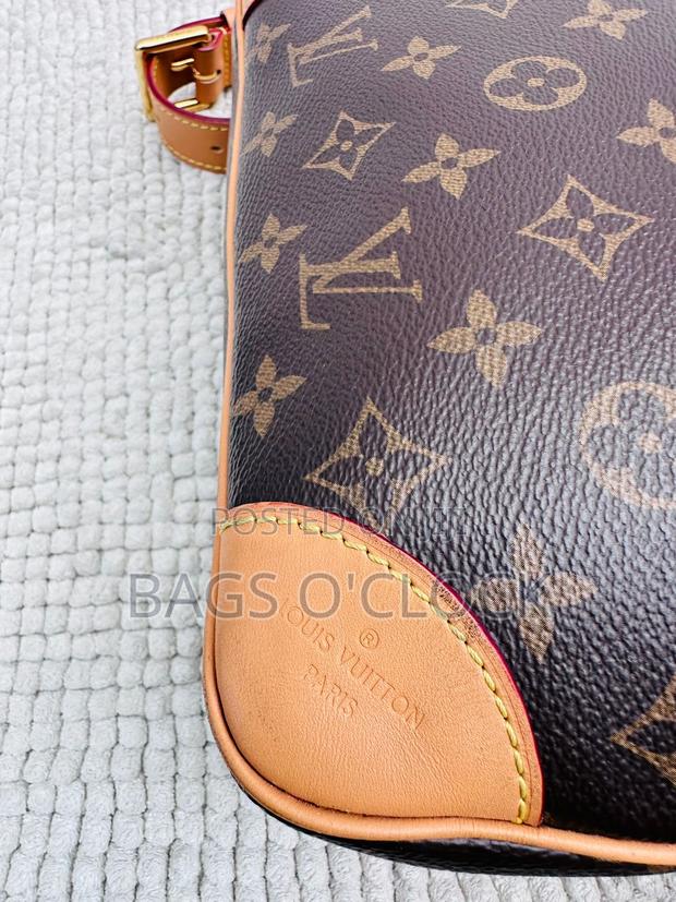 Authentic Louis Vuitton Odeon Nm Pm Monogram Canvas Crossbody Bag - thumbnail 6