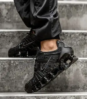Nike Shoxs Tripple Black