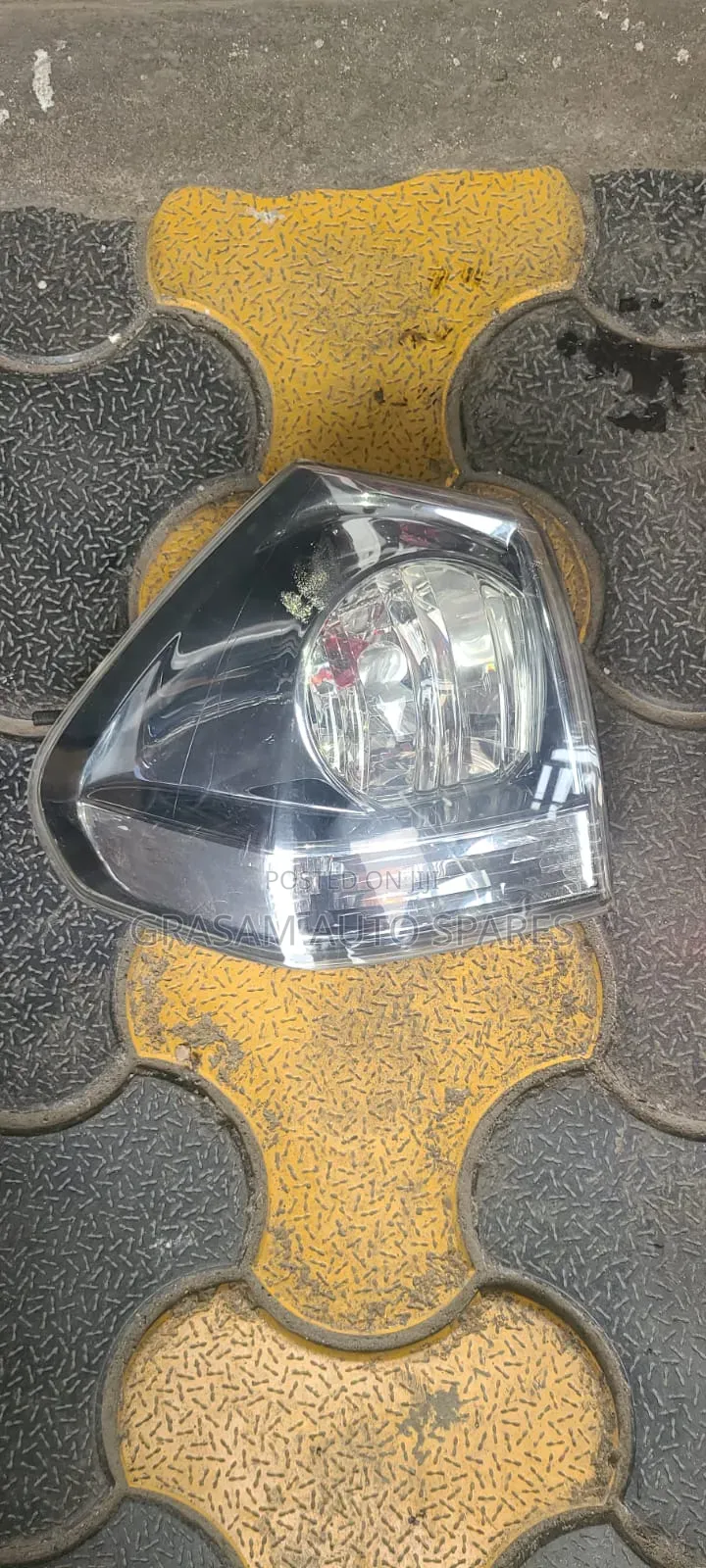Toyota Harrier 240 Backlight