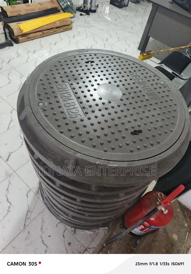 B125 Circular Manhole Cover - thumbnail 3