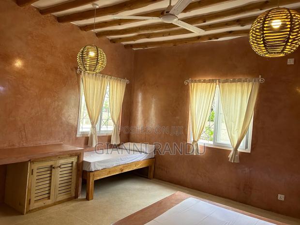 Private House - thumbnail 9