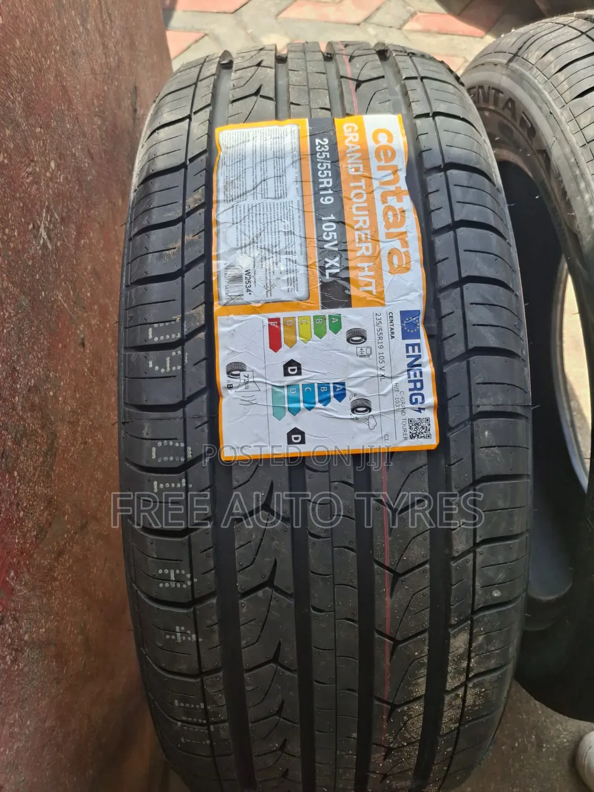235/55r19 Centara