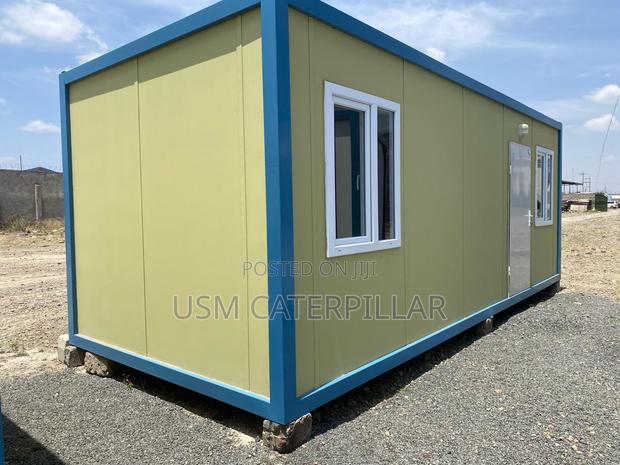 Container Office Airbnb - main view