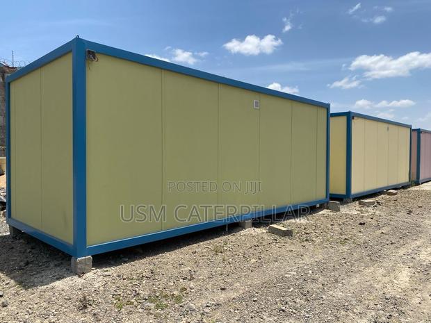 Container Office Airbnb - thumbnail 2