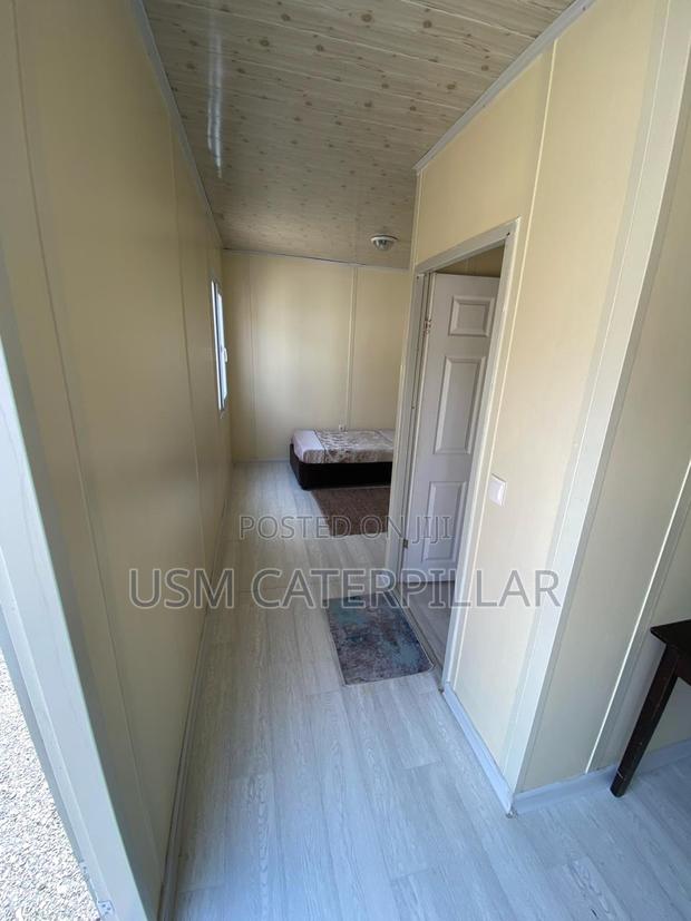 Container Office Airbnb - thumbnail 6