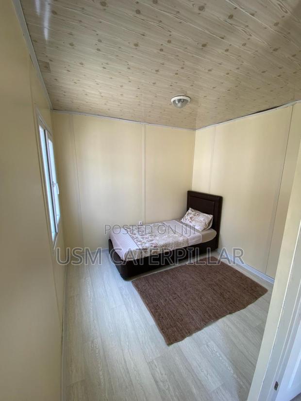 Container Office Airbnb - thumbnail 9