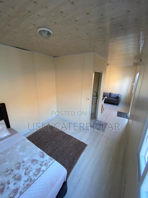 Container Office Airbnb - thumbnail 10