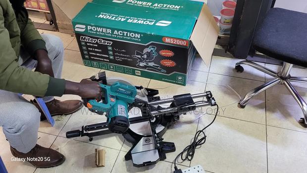 Power Action Sliding Miter Saw
2000watts
Price