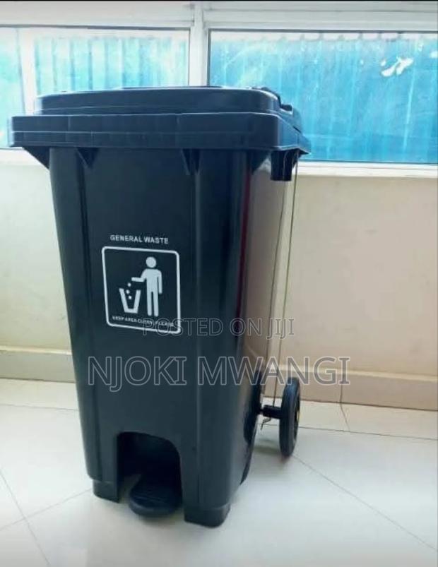 Pedal Bin 100 Litres - thumbnail 5