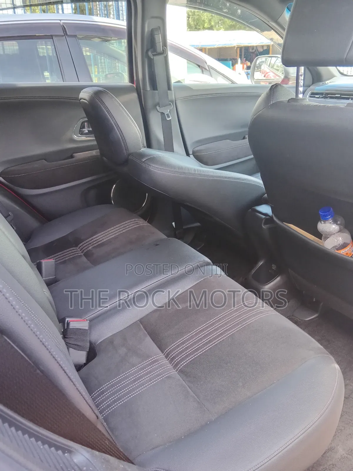 Honda Vezel 2019 Red