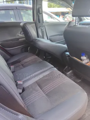 Honda Vezel 2019 Red