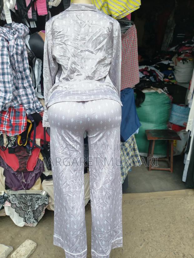 2 Piece Lady Wear - thumbnail 3