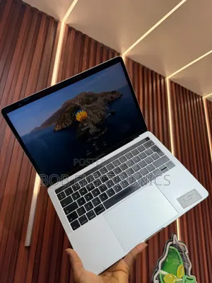 Laptop Apple MacBook Pro 2017 8GB Intel Core i5 SSD 128GB