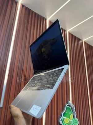 Laptop Apple MacBook Pro 2017 8GB Intel Core i5 SSD 128GB
