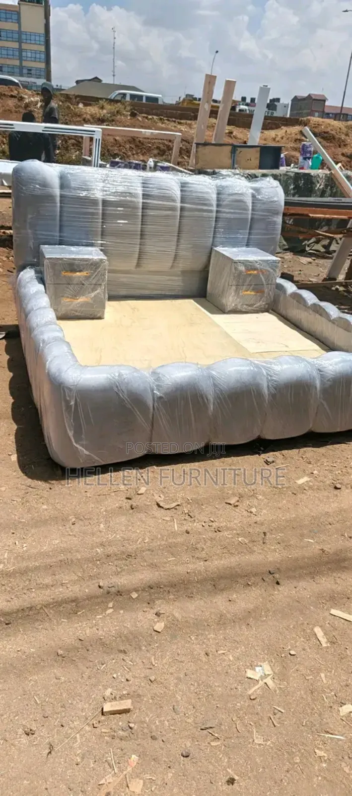 Box and Straight Bed